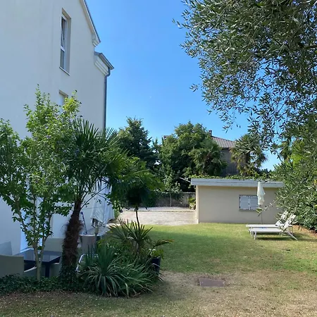 Apartman Apartments Villa Majda *