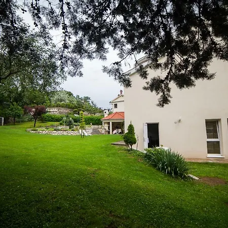 Apartments Villa Majda Apartman *