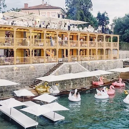 Apartments Villa Majda *